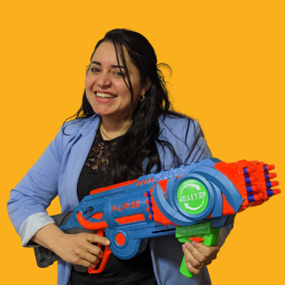 Photo fun de Khadija Abamni - Infatigable et multitâches